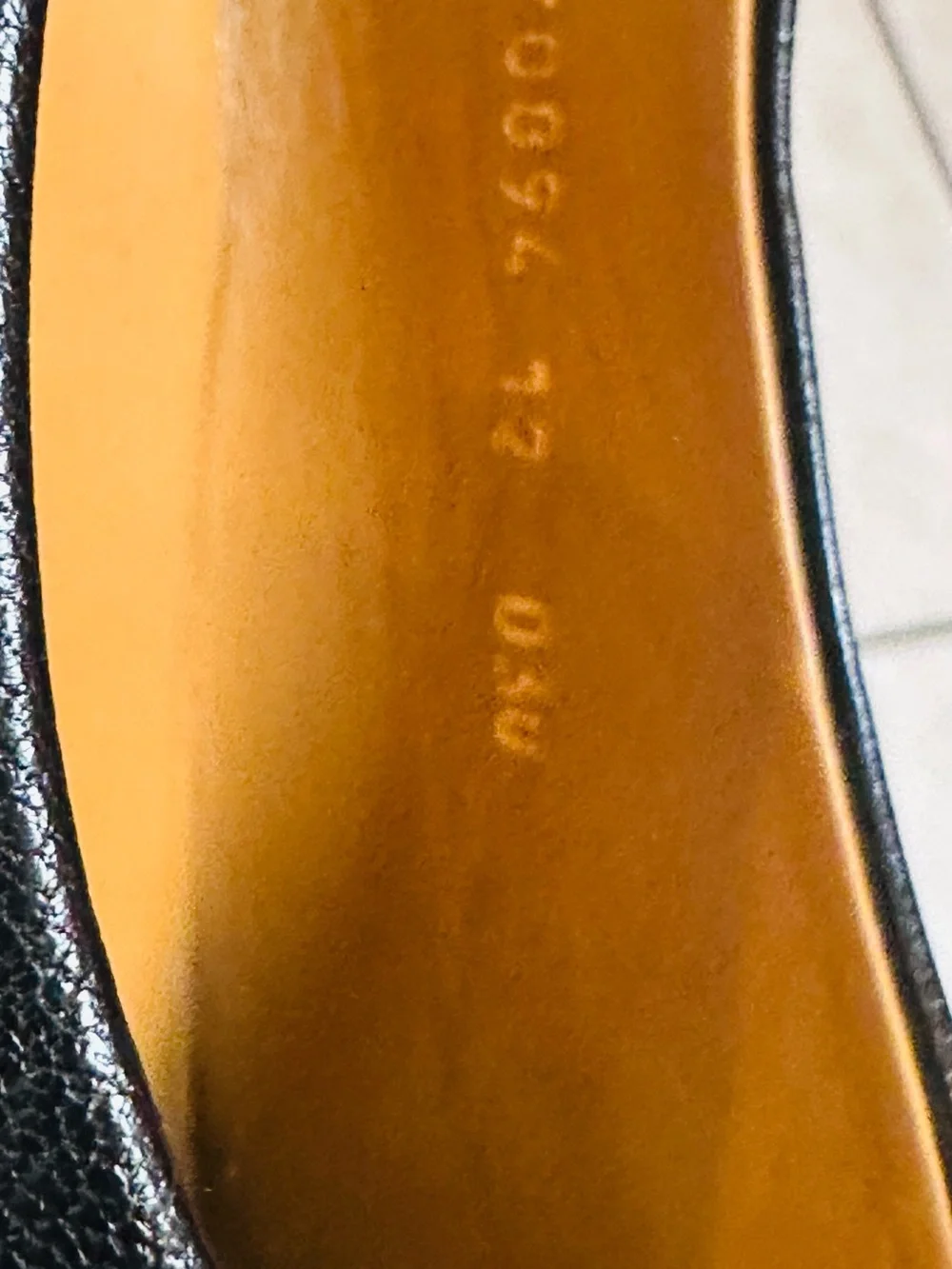 Gucci Black Leather Horsebit Slip-On Loafers